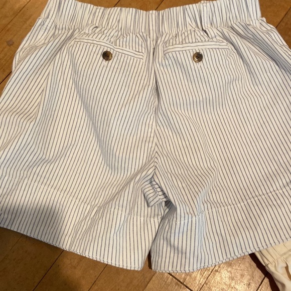 2x Pair of Everyday Shorts | Old Navy | Striped + Cream - Picture 3 of 5